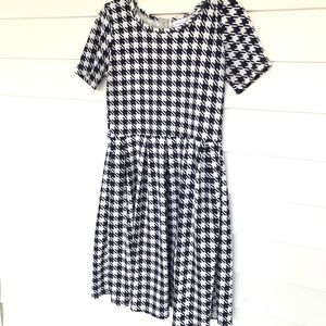 LuLaRoe Amelia Dress Medium Navy And White